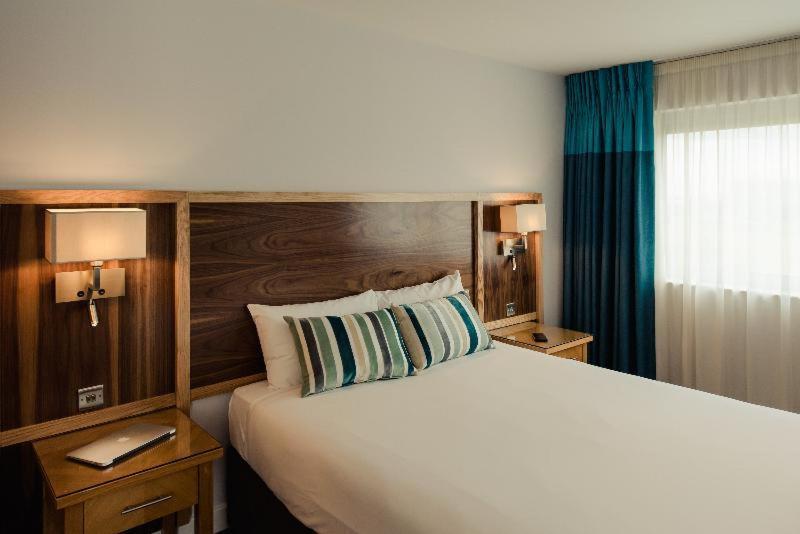 Aspect Hotel Park West Clondalkin Room photo